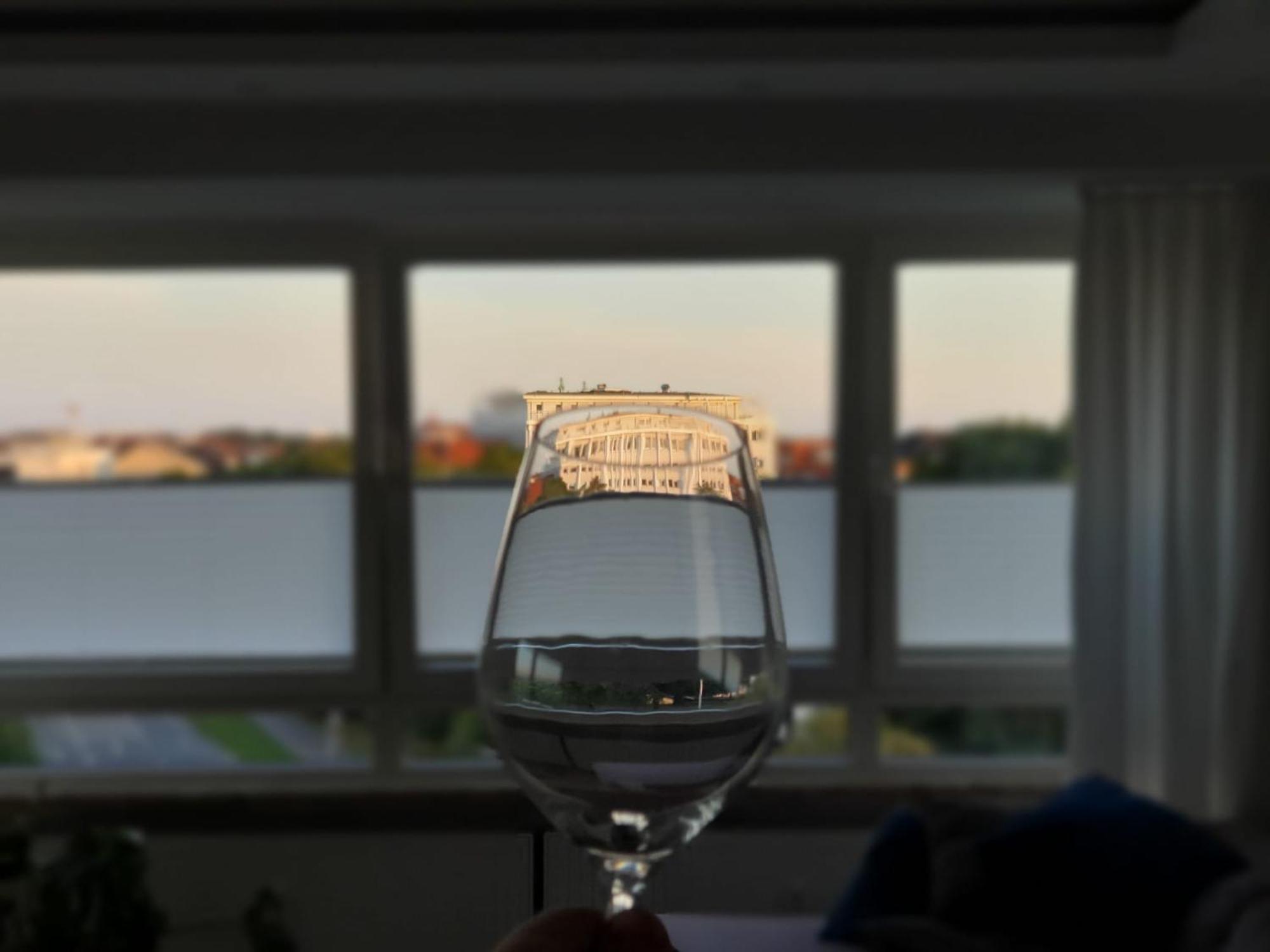 Appartement Moebeliertes Wohnen Auf Zeit Am Yachthafen à Bremerhaven Extérieur photo
